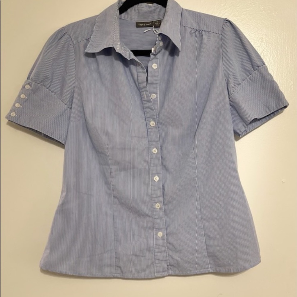 Apt 9 button down blouse size M